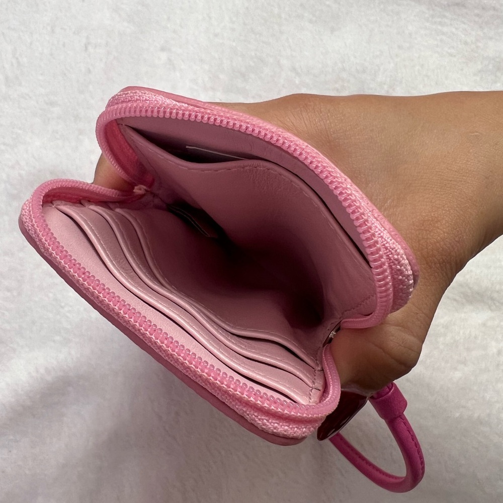 NWT Coach Pink Heart Shaped Logo Wristlet Digital Camera / Phone Case - Picture 6 of 6